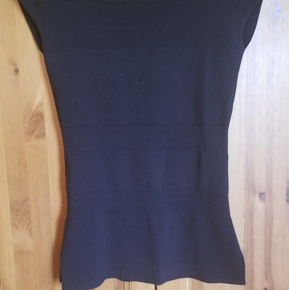 Black chic tshirt - Picture 3 of 3